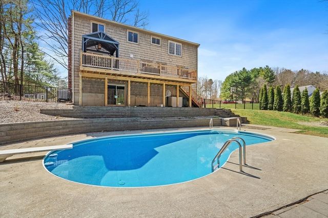 5 Quail Hollow, Westborough, MA 01581