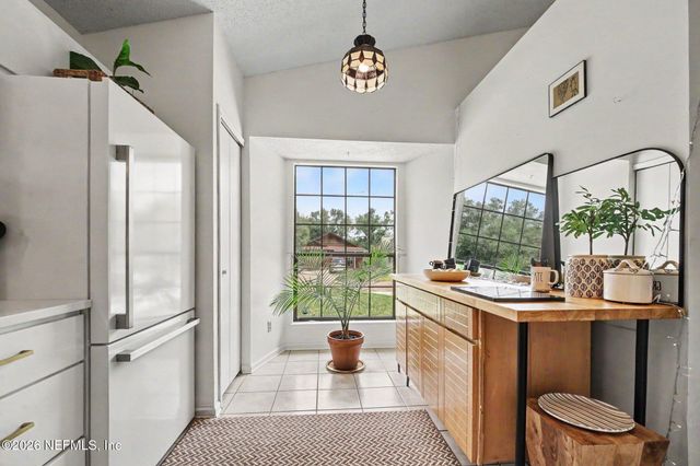 1324 INDEPENDENCE Drive B, Orange Park, FL 32065