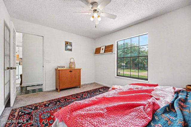 1324 INDEPENDENCE Drive B, Orange Park, FL 32065