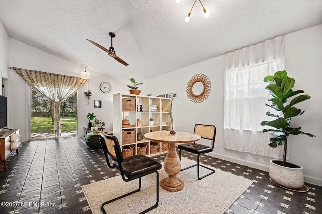 1324 INDEPENDENCE Drive B, Orange Park, FL 32065