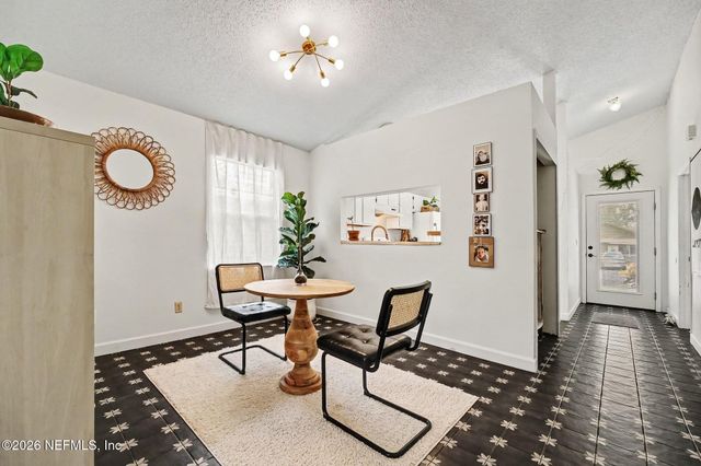 1324 INDEPENDENCE Drive B, Orange Park, FL 32065