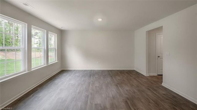 122 Beechwood Circle, Thomasville, NC 27360