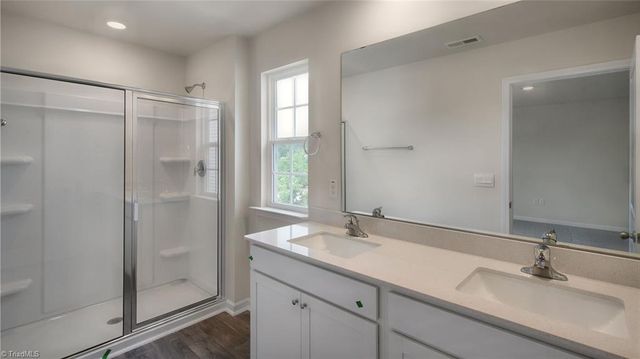 122 Beechwood Circle, Thomasville, NC 27360