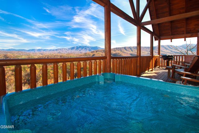 4610 High Vista Way, Pigeon Forge, TN 37863