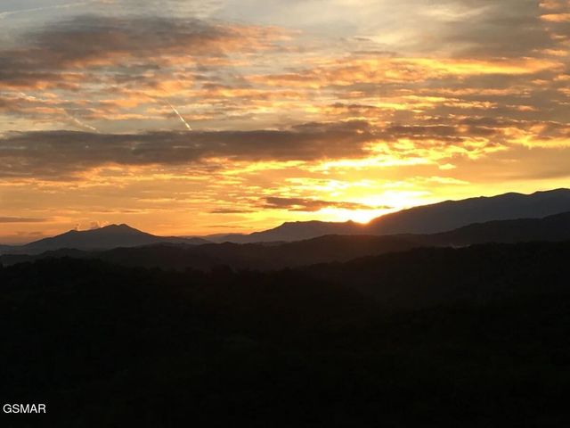 4610 High Vista Way, Pigeon Forge, TN 37863