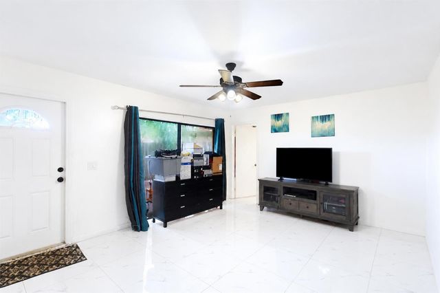 517 5th Lane, Greenacres, FL 33463