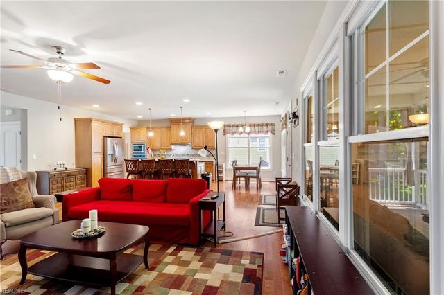 3726 Willow Glenn CIR, Suffolk, VA 23435