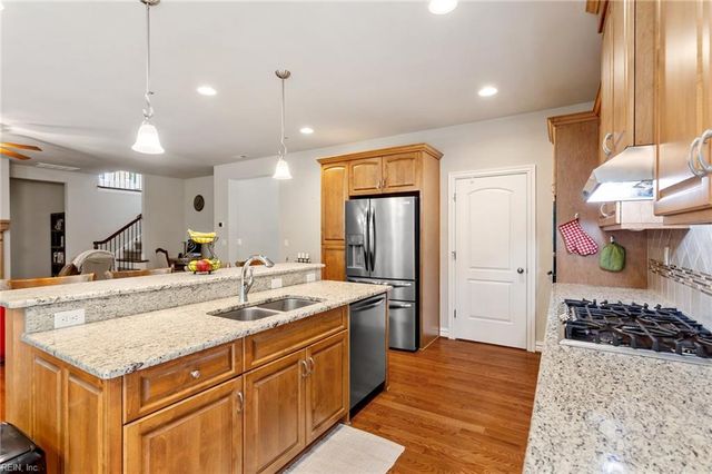 3726 Willow Glenn CIR, Suffolk, VA 23435