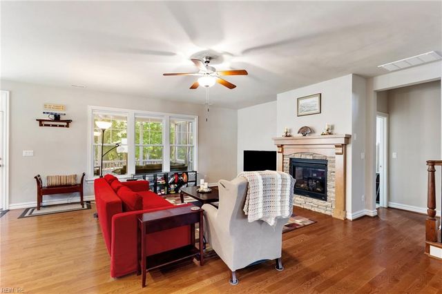 3726 Willow Glenn CIR, Suffolk, VA 23435