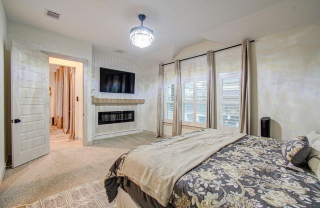 125 Dorado Drive, Friendswood, TX 77546
