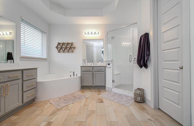 125 Dorado Drive, Friendswood, TX 77546
