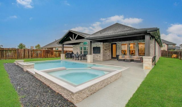 125 Dorado Drive, Friendswood, TX 77546