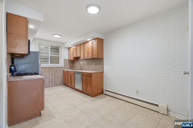 61 Union Avenue D2, Belleville, NJ 07109