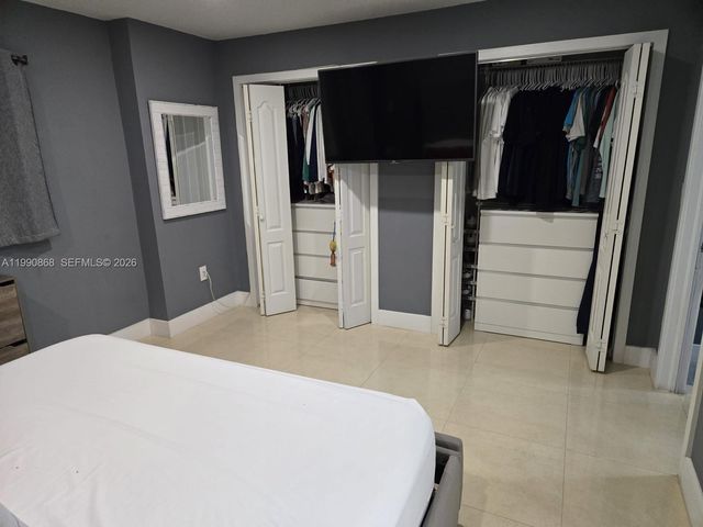 12610 NW 11th Ter, Miami, FL 33182