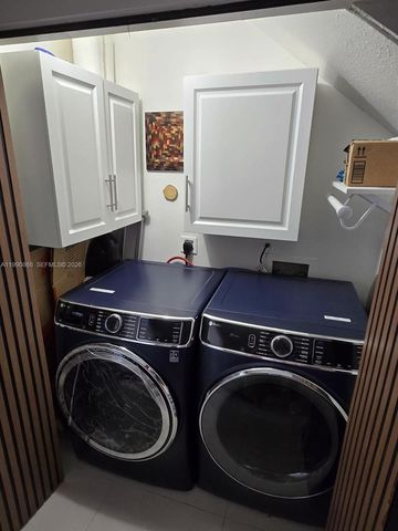 12610 NW 11th Ter, Miami, FL 33182