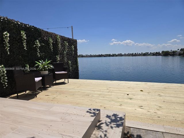 12610 NW 11th Ter, Miami, FL 33182