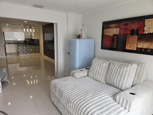 12610 NW 11th Ter, Miami, FL 33182