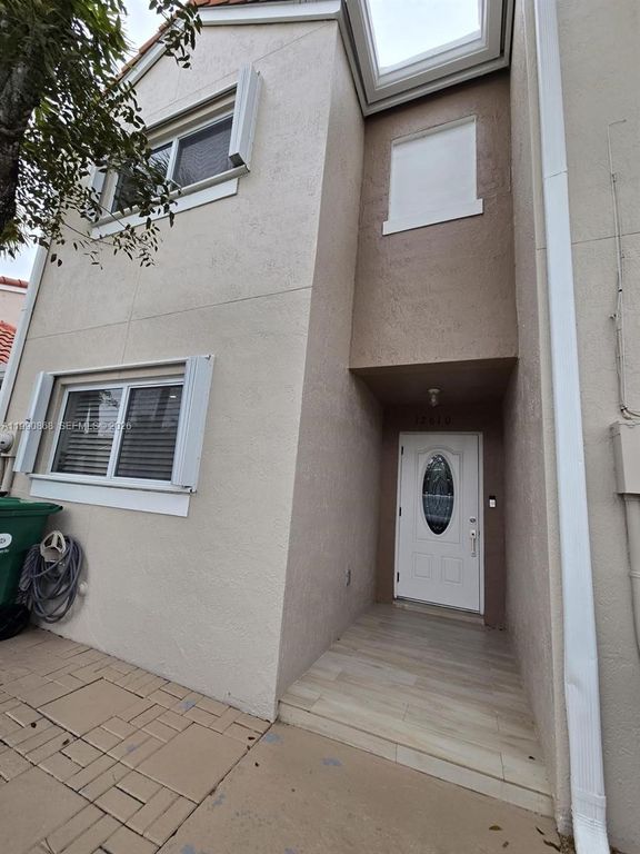 12610 NW 11th Ter, Miami, FL 33182