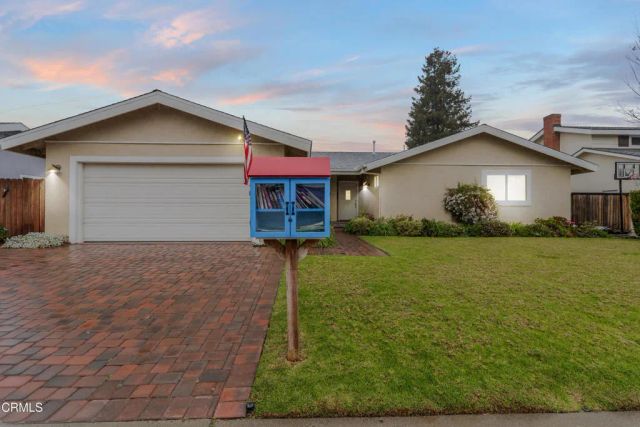 1557 Prima Court, Camarillo, CA 93010