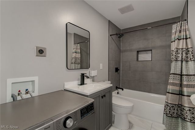 246 Courtland Boulevard, Eastlake, OH 44095