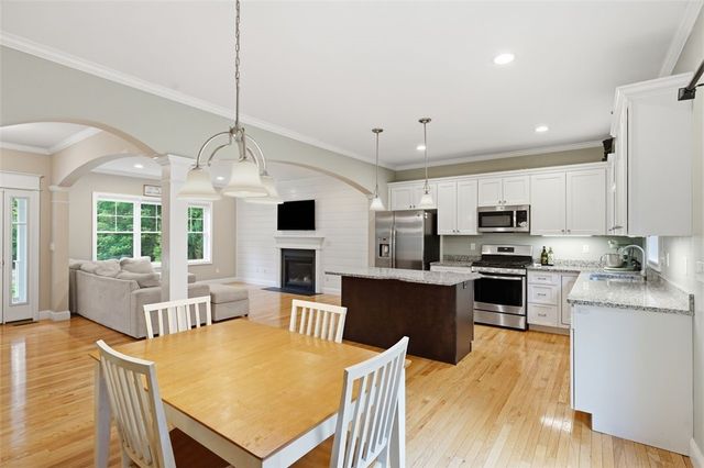 17 Old Tunk Hill Road, Scituate, RI 02825
