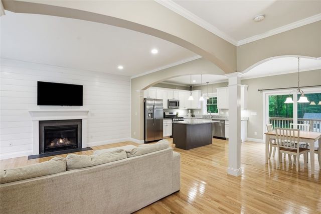 17 Old Tunk Hill Road, Scituate, RI 02825