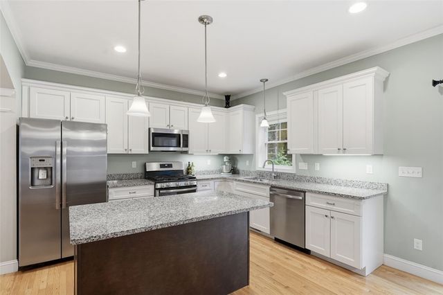 17 Old Tunk Hill Road, Scituate, RI 02825