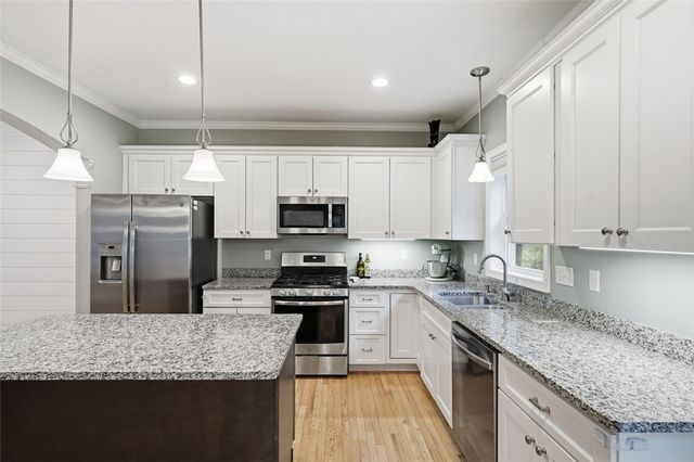 17 Old Tunk Hill Road, Scituate, RI 02825