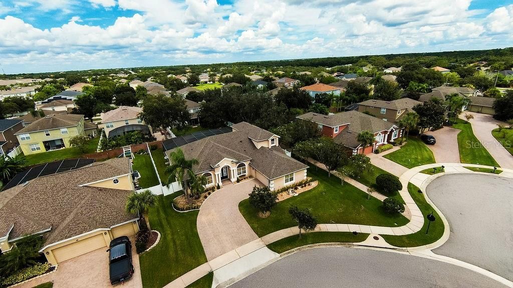 Image 2 of property listing at 626 DUFF DRIVE, Winter Garden, FL 34787