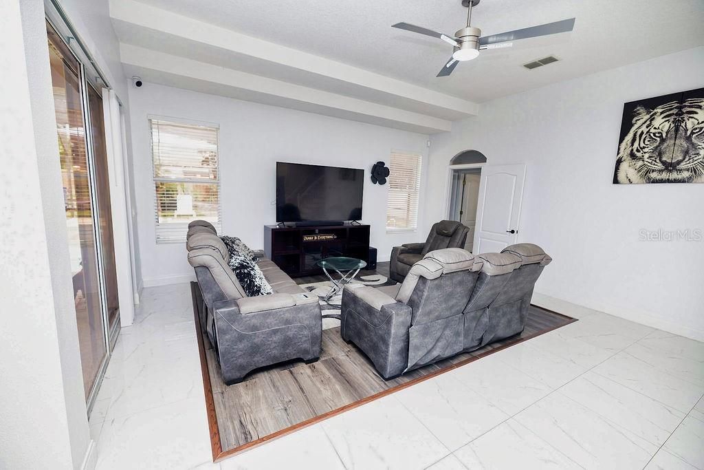 Image 16 of property listing at 626 DUFF DRIVE, Winter Garden, FL 34787