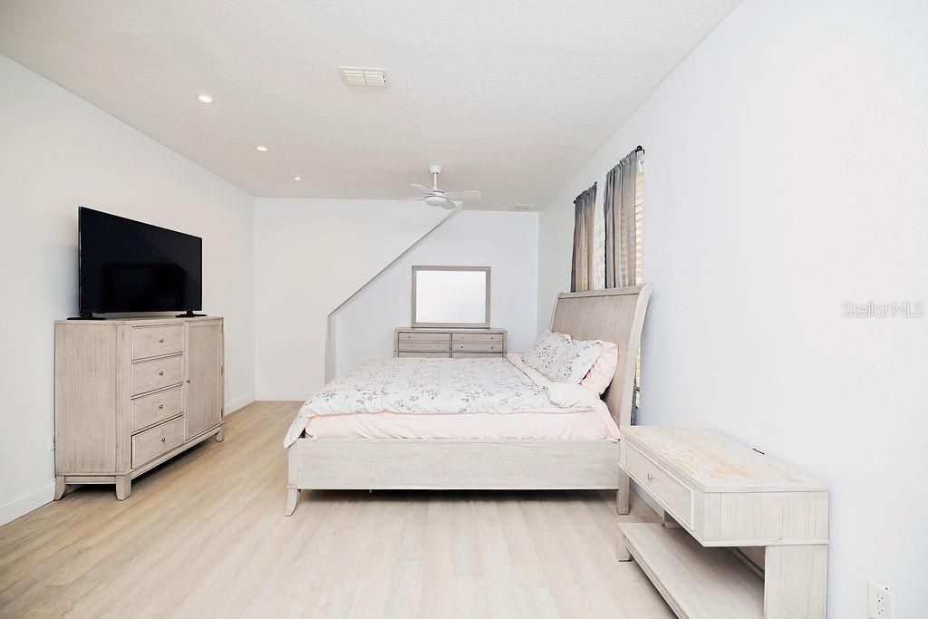 Image 23 of property listing at 626 DUFF DRIVE, Winter Garden, FL 34787