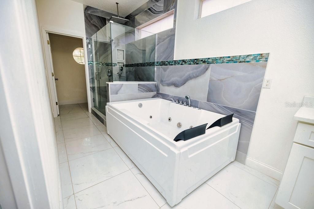 Image 33 of property listing at 626 DUFF DRIVE, Winter Garden, FL 34787