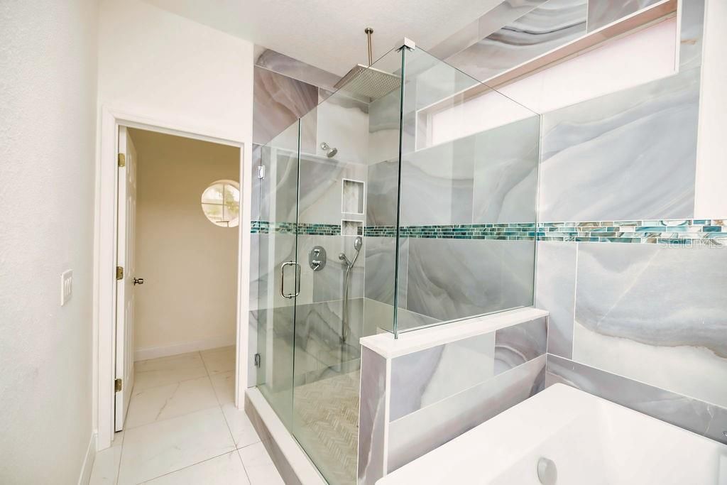 Image 37 of property listing at 626 DUFF DRIVE, Winter Garden, FL 34787