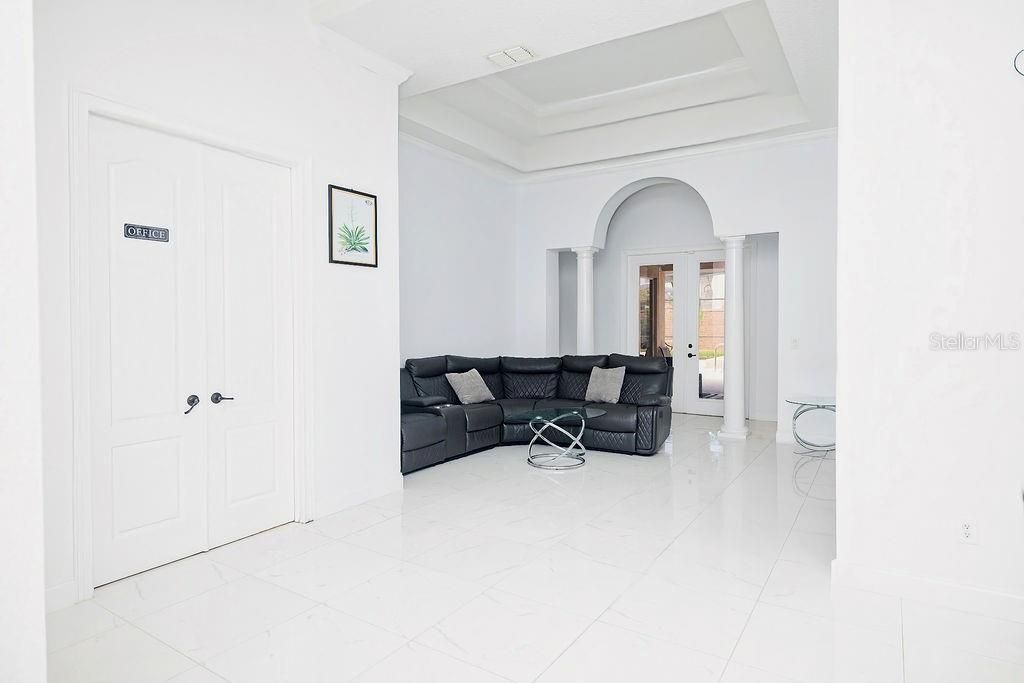 Image 5 of property listing at 626 DUFF DRIVE, Winter Garden, FL 34787