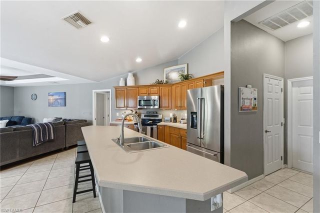 3941 NW 42nd LN, Cape Coral, FL 33993