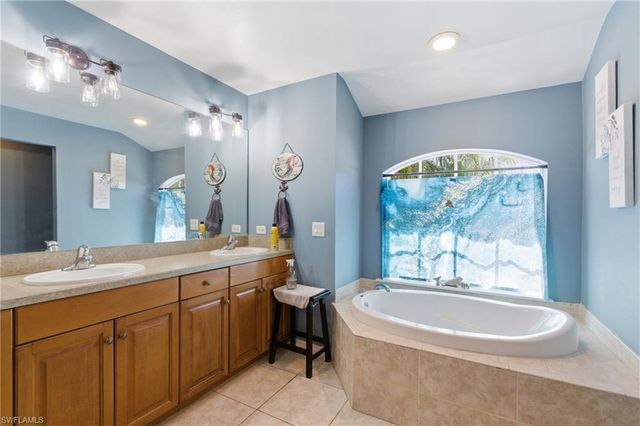 3941 NW 42nd LN, Cape Coral, FL 33993