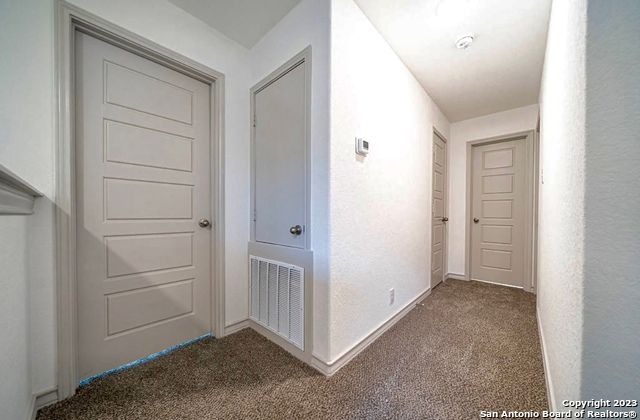 2075 Silver Oak Dr, San Antonio, TX 78213