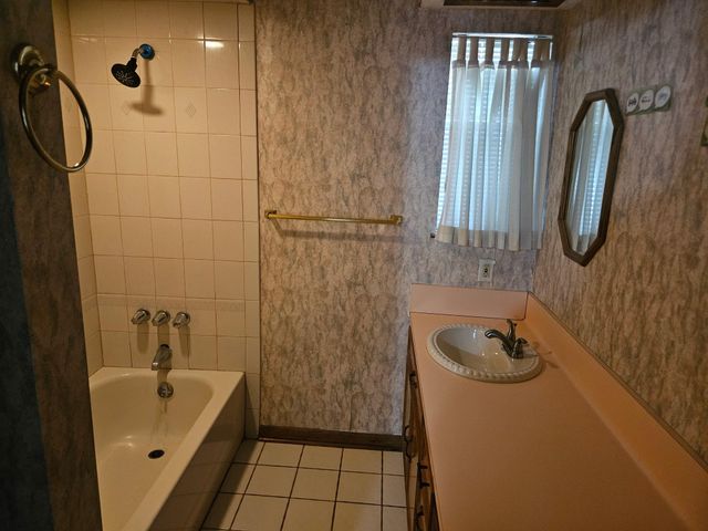 707 Willow Avenue, Cleveland, TX 77327
