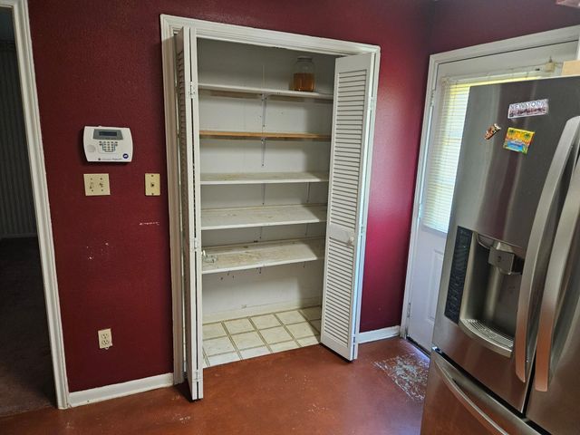 707 Willow Avenue, Cleveland, TX 77327