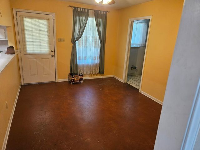 707 Willow Avenue, Cleveland, TX 77327