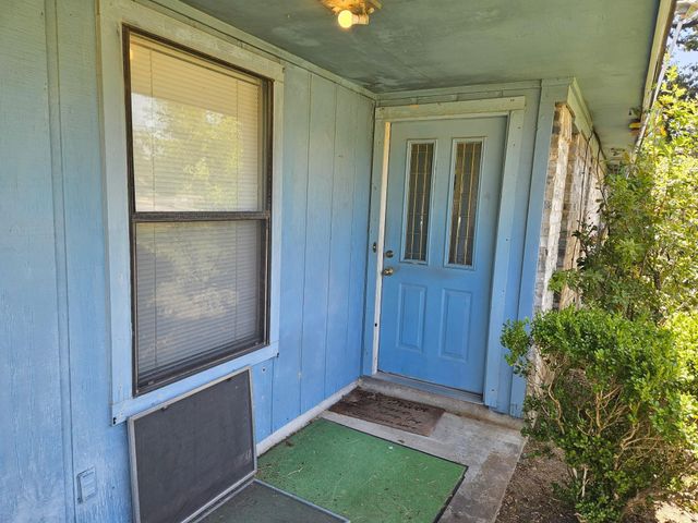 707 Willow Avenue, Cleveland, TX 77327