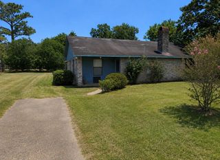 707 Willow Avenue, Cleveland, TX 77327