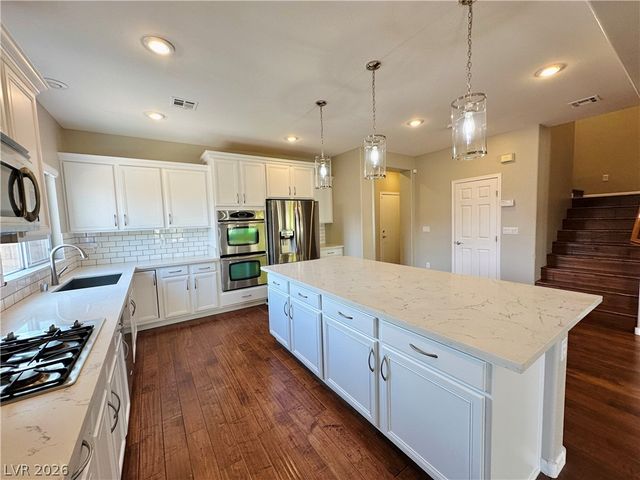 956 Tafalla Court, Las Vegas, NV 89138