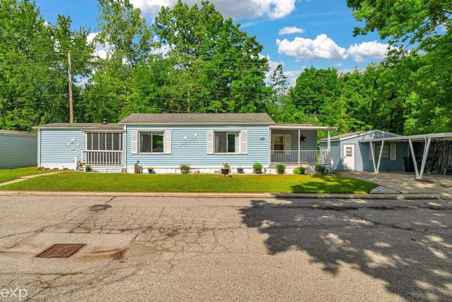 3333 Ravenswood Road, Marysville, MI 48040