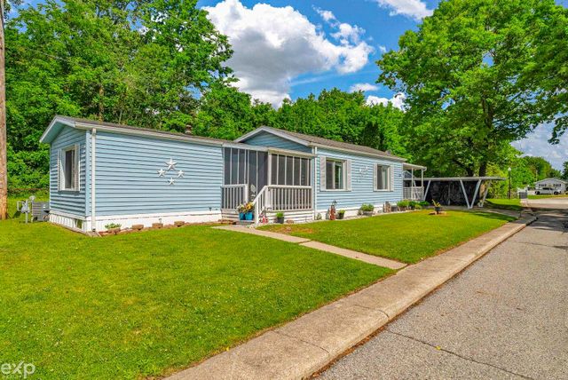 3333 Ravenswood Road, Marysville, MI 48040