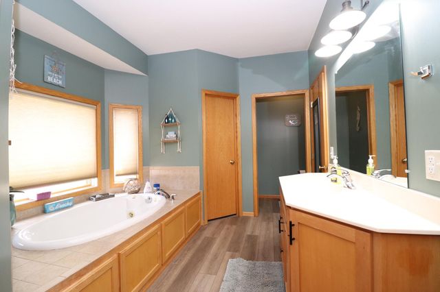 211 8th Avenue NW, New Prague, MN 56071