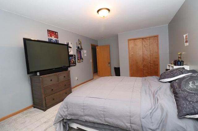 211 8th Avenue NW, New Prague, MN 56071