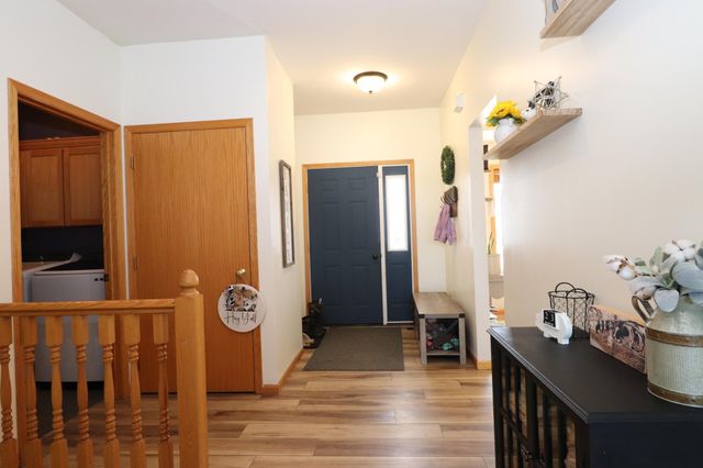 211 8th Avenue NW, New Prague, MN 56071