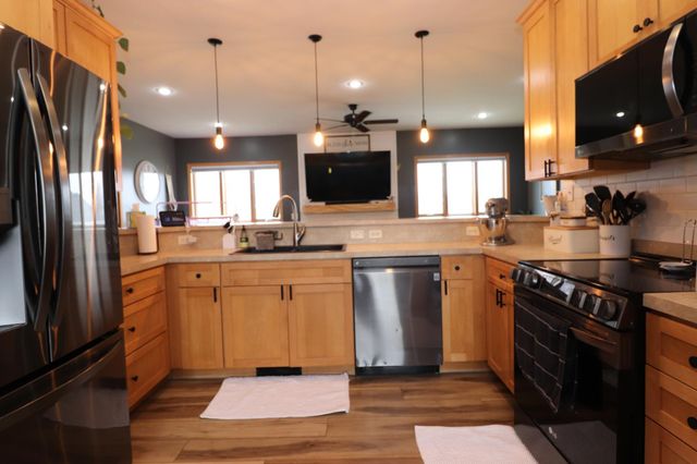 211 8th Avenue NW, New Prague, MN 56071