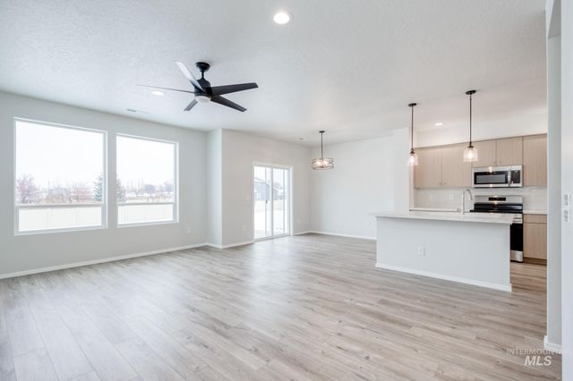 10859 Rutland St, Caldwell, ID 83605